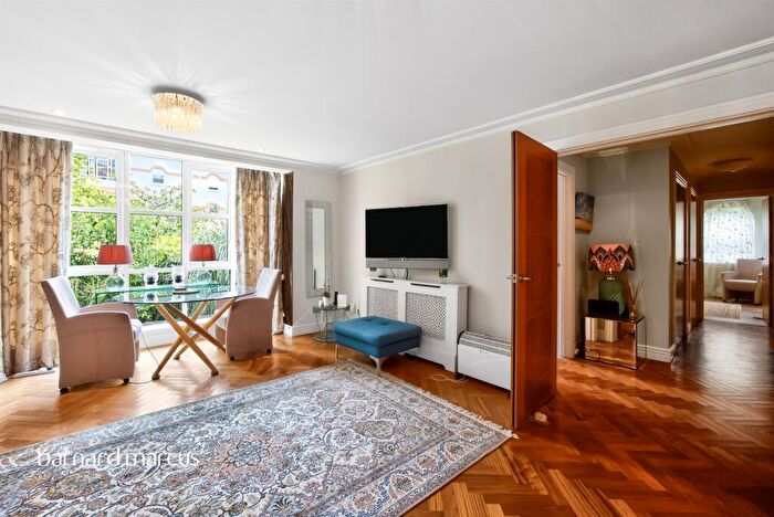 2 Bedroom Apartment To Rent In Oriel Drive, London, SW13
