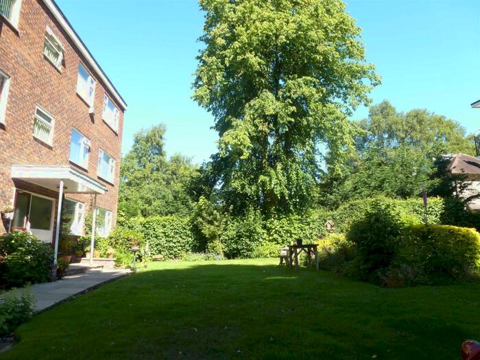 2 Bedroom Apartment To Rent In Prestbury Road, Macclesfield, SK10