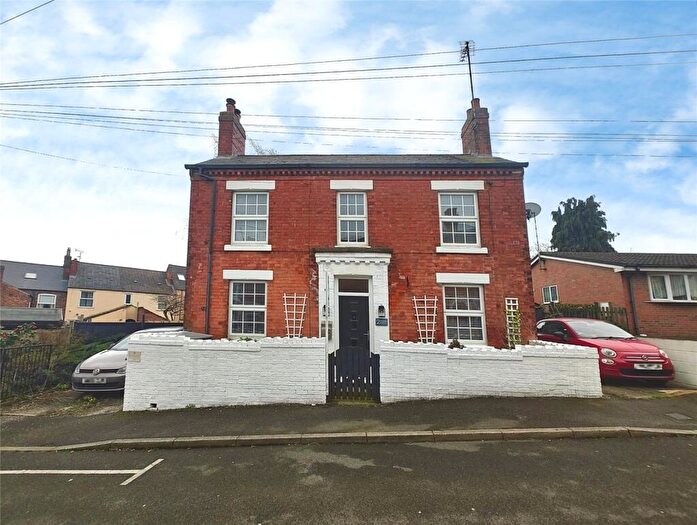2 Bedroom Detached House For Sale In Wellington Street, Heanor, Derbyshire, DE75