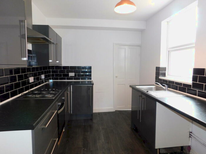 3 Bedroom Terraced House To Rent In Henderson Road, Southsea, PO4