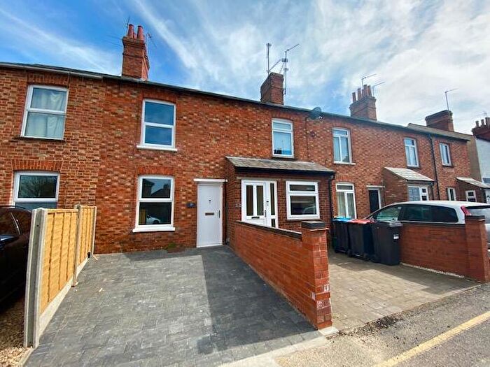 2 Bedroom House To Rent In Queen Street, Stony Stratford, Milton Keynes, MK11