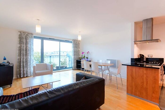 3 Bedroom Flat To Rent In Regents Park Road, Chalk Farm, London, NW1