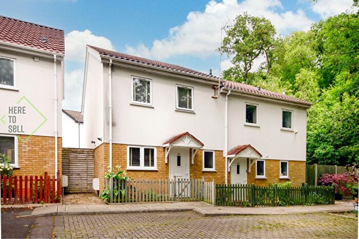 3 Bedroom Semi-detached House For Sale In Coningsby Drive, Potters Bar, Hertfordshire, EN6