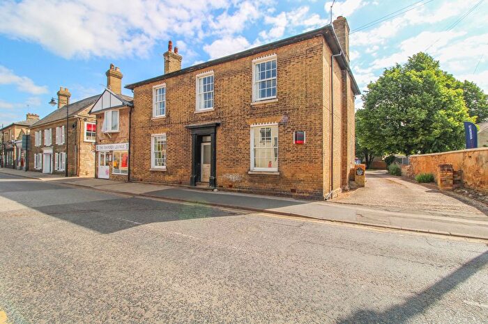 2 Bedroom Flat To Rent In High Street, Soham, CB7