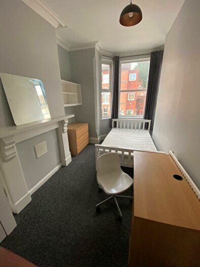 8 Bedroom Terraced House To Rent In City Centre - Minute Walk From Ntu, NG7