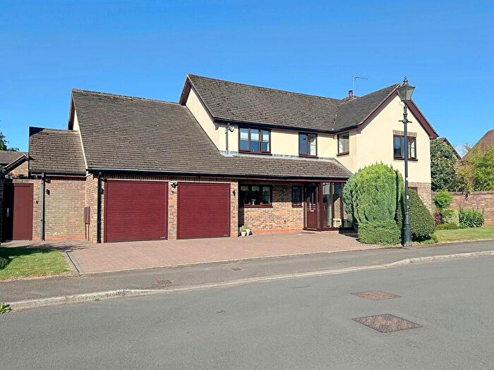 4 Bedroom Detached House For Sale In Bullimore Grove, Kenilworth, CV8