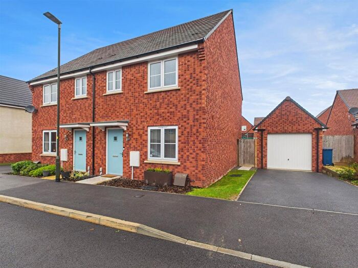3 Bedroom Semi Detached House For Sale In Strickland Close, Brockworth, Gloucester, GL3
