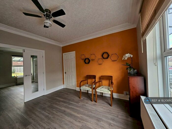 3 Bedroom Semi-Detached House To Rent In Cartmell Road, Sheffield, S8