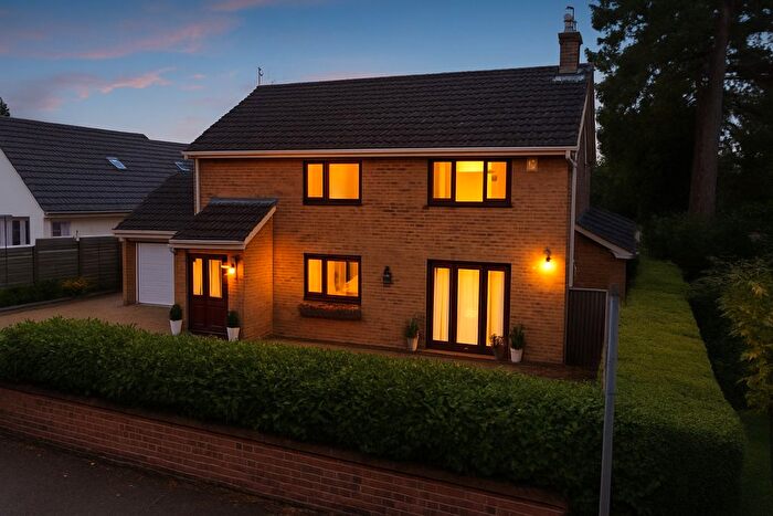 4 Bedroom Detached House For Sale In Main Road, Hackleton, Northampton, NN7