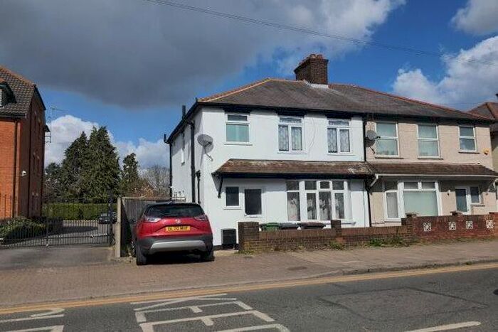 3 Bedroom Property To Rent In High Street, Luton, LU4