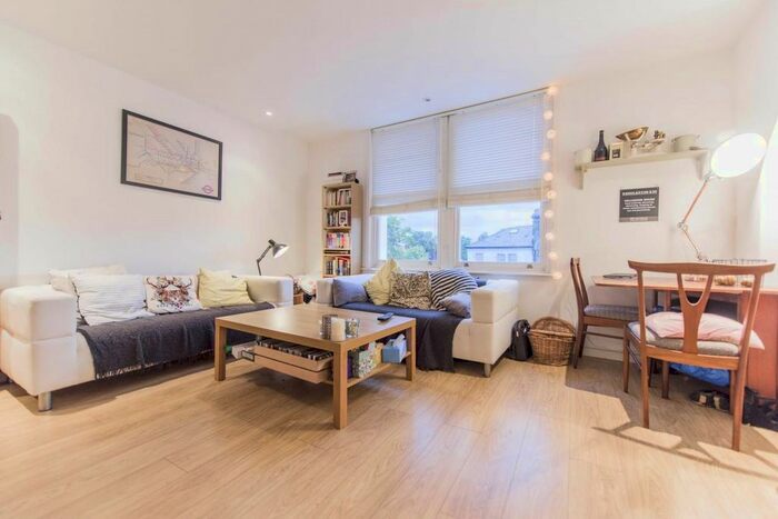 2 Bedroom Flat To Rent In Josephine Avenue, London, SW2