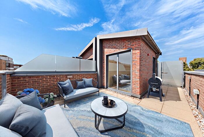 4 Bedroom Town House For Sale In Bromyard Avenue, London, W3
