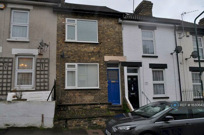 2 Bedroom Terraced House To Rent In Brompton Lane, Rochester, ME2