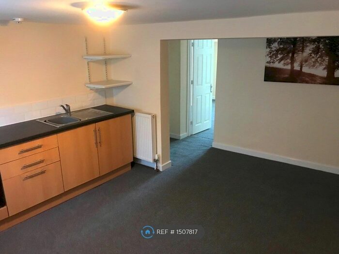 Studio To Rent In East Parade, Harrogate, HG1