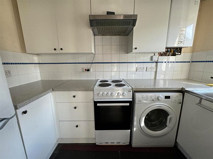 1 Bedroom Flat To Rent In Dunsford, EX6