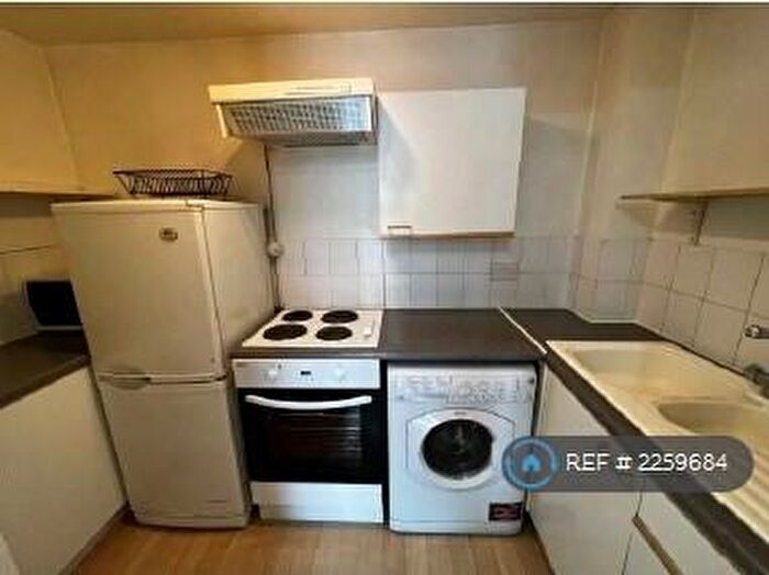 1 Bedroom Flat To Rent In Mavis Court, London, NW9