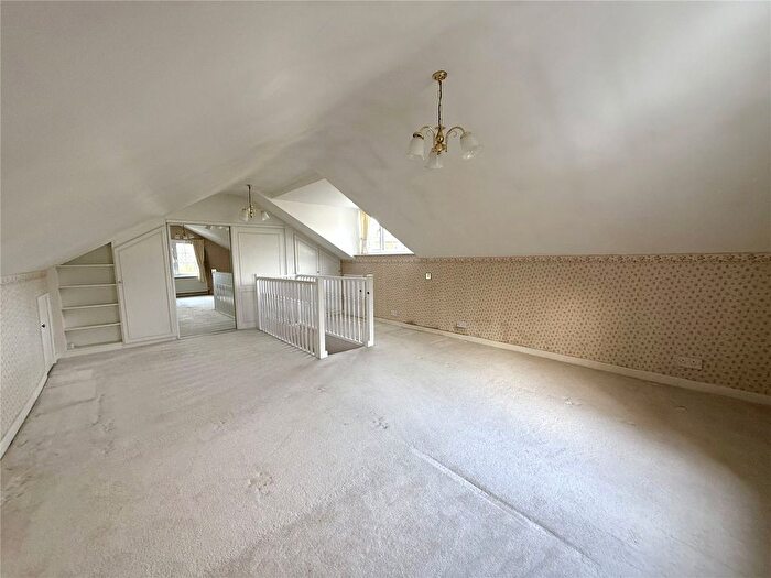 2 Bedroom Bungalow For Sale In Chelford Road, Knutsford, Cheshire, WA16