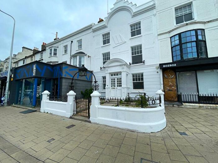 4 Bedroom Flat To Rent In Richmond Place, Brighton, East Sussex, BN2