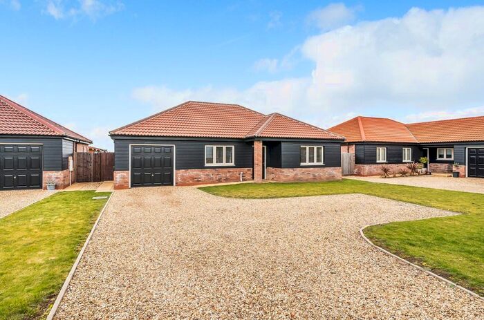 3 Bedroom Detached Bungalow For Sale In Austendyke Road, Weston Hills, Spalding, PE12