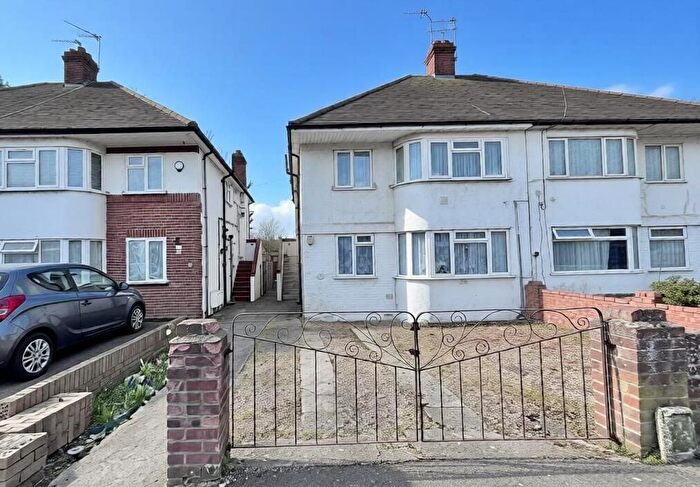 2 Bedroom Maisonette For Sale In Nestles Avenue, Hayes, UB3