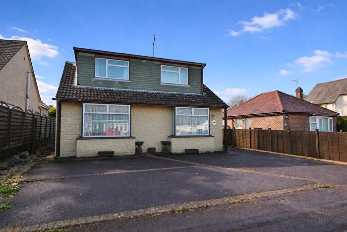 4 Bedroom Detached House For Sale In Durley Avenue, Cowplain, PO8