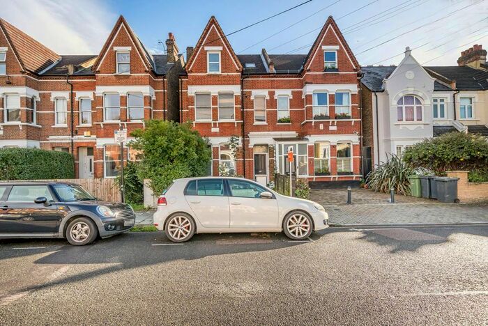 1 Bedroom Flat For Sale In Gleneagle Road, Streatham, London, SW16