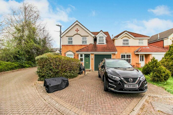 3 Bedroom Detached House To Rent In Scotney Crescent, Abbey Meads, Swindon, SN25