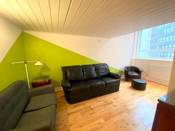 2 Bedroom Apartment To Rent In The Exchange Building, LE1