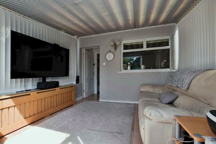 3 Bedroom Terraced House For Sale In Headley Park Avenue, Bristol, BS13
