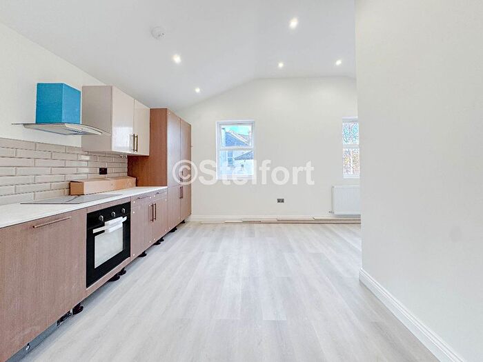 1 Bedroom Flat To Rent In Seven Sisters Road, London, N15