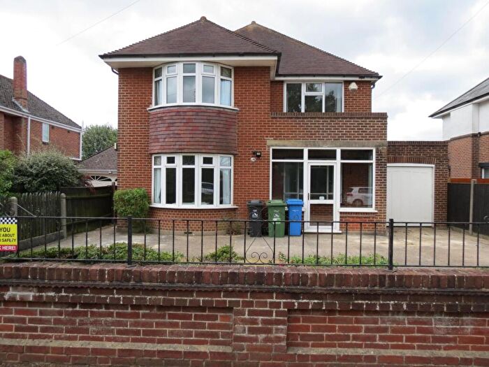 6 Bedroom House To Rent In Bedroom Detached House In Wallisdown, BH12