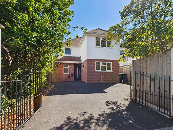3 Bedroom Detached House For Sale In Colemore Road, Boscombe East, Bournemouth, Dorset, BH7