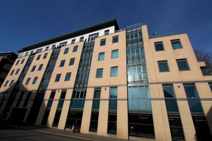 1 Bedroom Flat To Rent In Close, Newcastle Upon Tyne, NE1