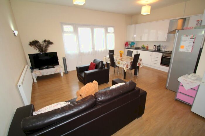 2 Bedroom Flat To Rent In Station Road, Harrow, HA1