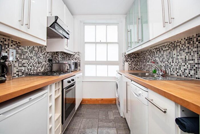 1 Bedroom Flat To Rent In Paul Street, Shoreditch, EC2A