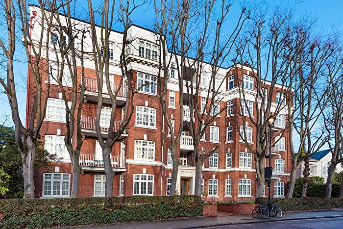 2 Bedroom Flat For Sale In Elm Tree Road, London, NW8