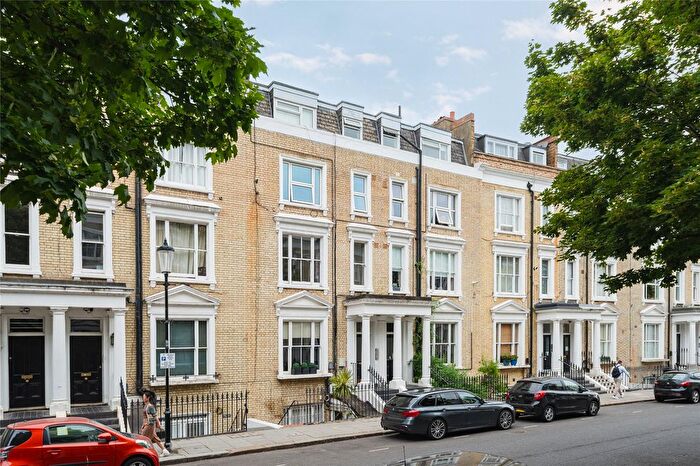 1 Bedroom Flat For Sale In Eardley Crescent, Earl's Court, SW5