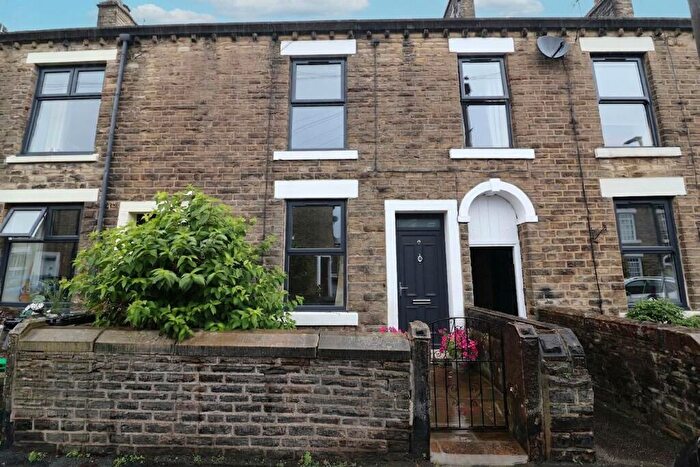 3 Bedroom Terraced House To Rent In Princess Street, Glossop, SK13
