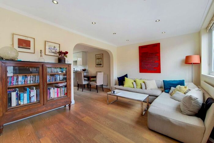 3 Bedroom Property To Rent In Radcliffe Path, Battersea, London, SW8