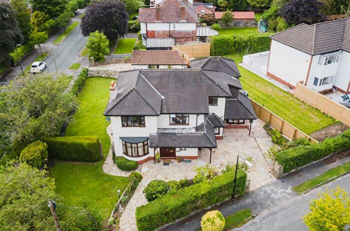 4 Bedroom Detached House For Sale In Kensington Gardens, Hale, WA15