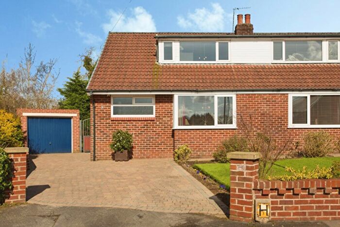 2 Bedroom Bungalow For Sale In Lune Drive, Leyland, Lancashire, PR25