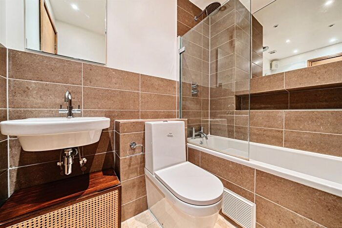 1 Bedroom Flat For Sale In Bloomsbury Square, London, WC1A