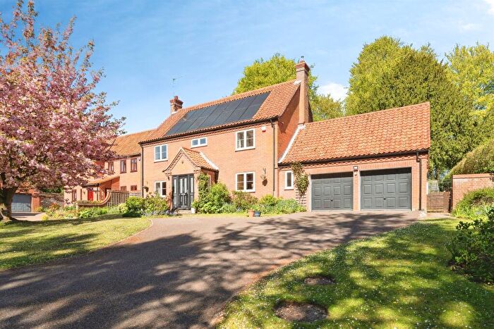 4 Bedroom Detached House For Sale In Becks Wood, Harpley, King's Lynn, PE31