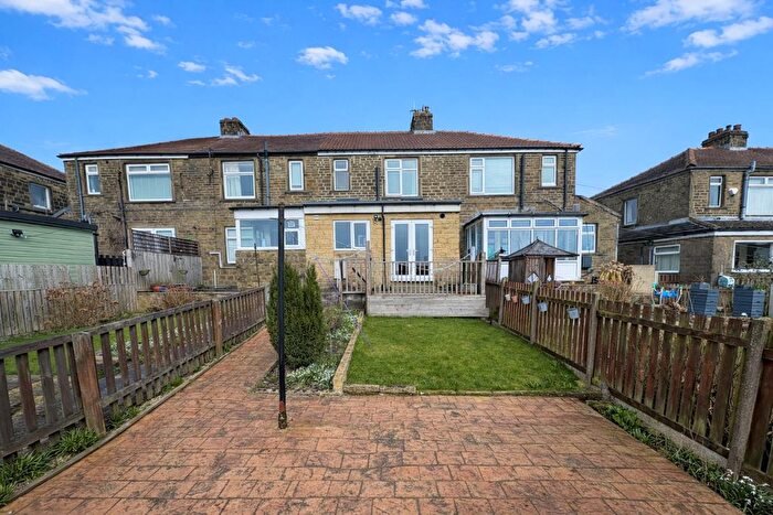 2 Bedroom Terraced House For Sale In Deanstones Lane, Queensbury, Bradford, BD13