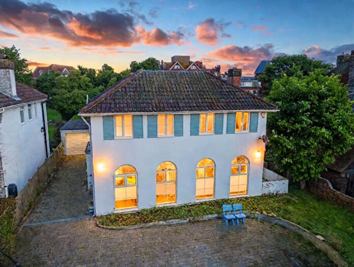 3 Bedroom Detached House For Sale In Bolsover Road, Eastbourne, BN20