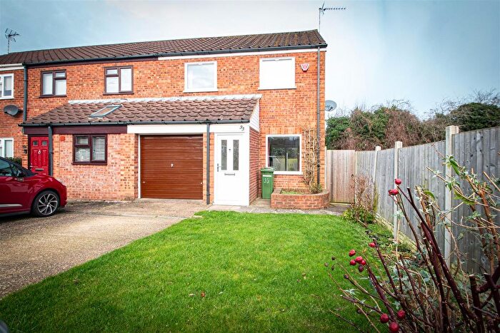 3 Bedroom End Of Terrace House To Rent In Simpson Road, Simpson, Bletchley, MK17