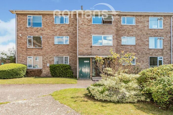 2 Bedroom Flat To Rent In Burghfield Road, Reading, RG30