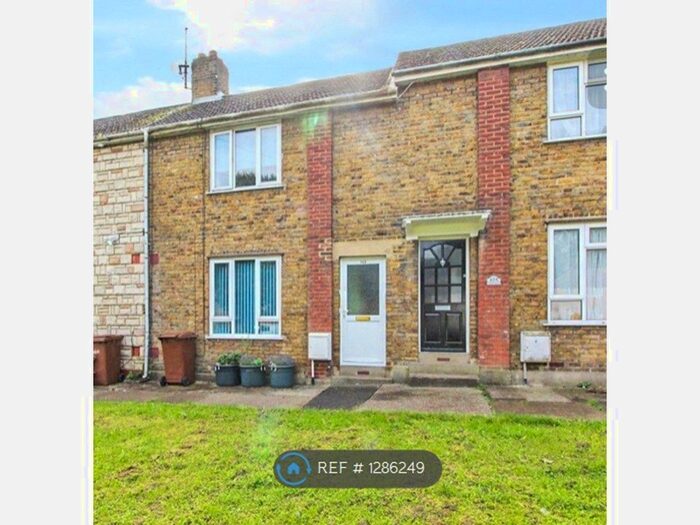 3 Bedroom Terraced House To Rent In Darnley Road, Rochester ME2