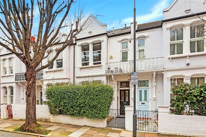 2 Bedroom Flat To Rent In Rostrevor Road, Munster Village, SW6