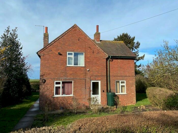 3 Bedroom Detached House For Sale In Spalding Road, Twenty, PE10